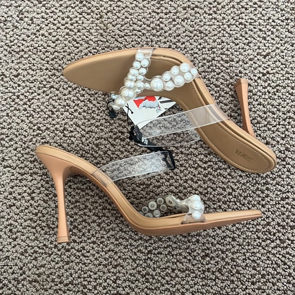 NWOT Zara heel - Picture 2 of 4
